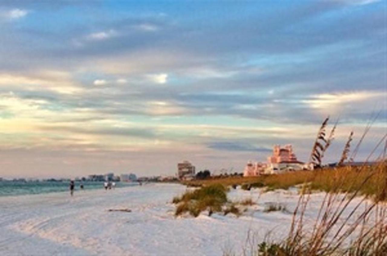 Pag Beachhouse Rentals St. Pete Beach Exteriör bild