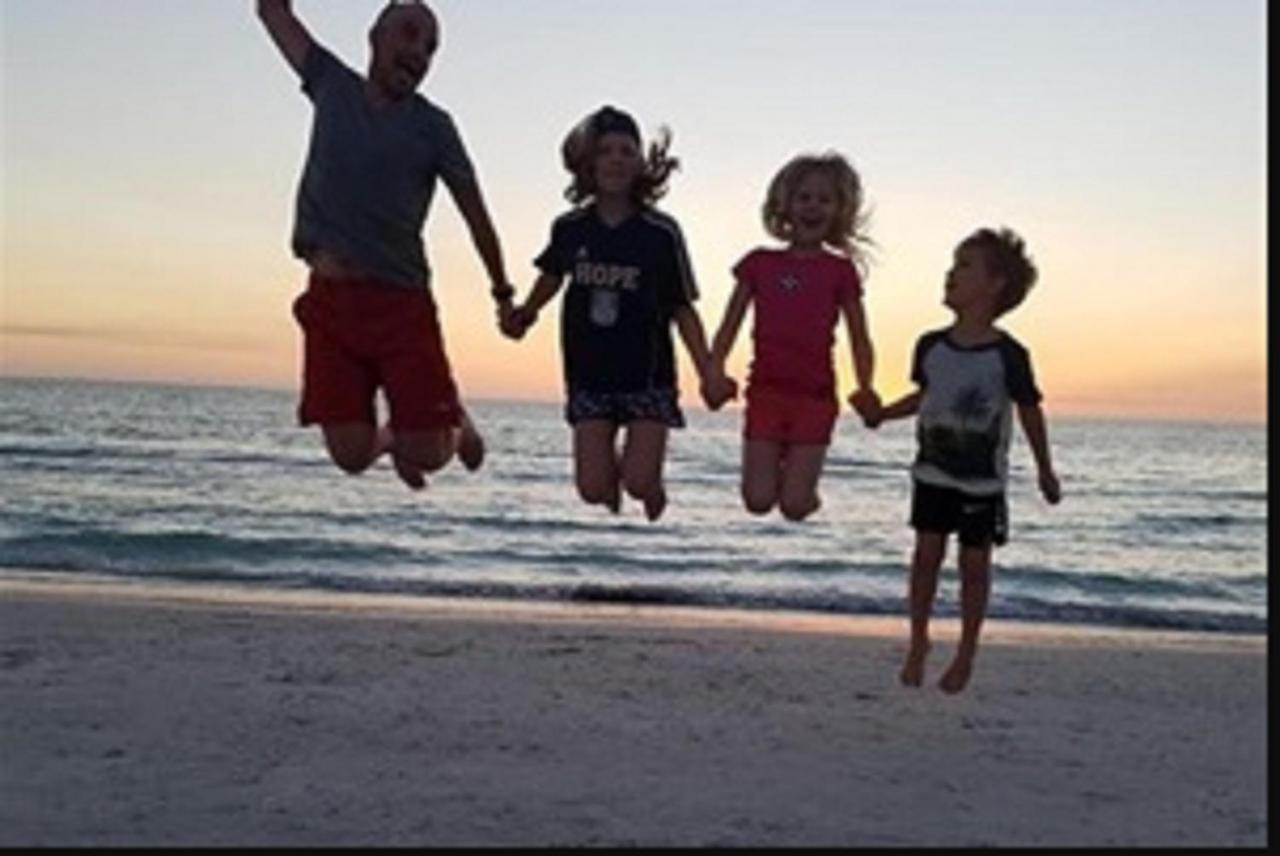 Pag Beachhouse Rentals St. Pete Beach Exteriör bild
