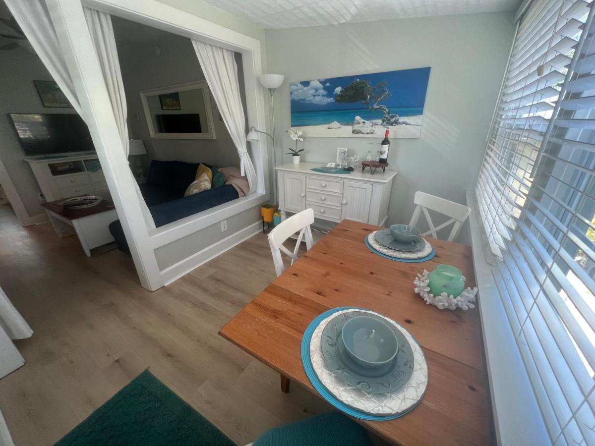 Pag Beachhouse Rentals St. Pete Beach Exteriör bild