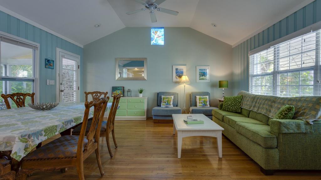 Pag Beachhouse Rentals St. Pete Beach Exteriör bild